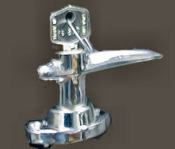Locking hood handle